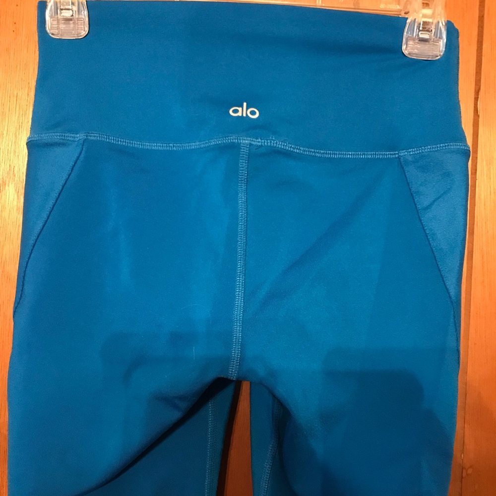 Alo Bright blue yoga pants